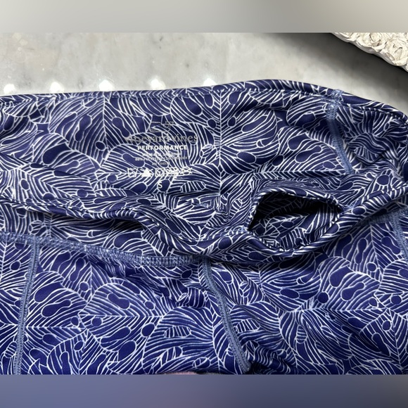 Vineyard Vinny Vines Monstera Linear Cropped Leggings Small NWOT - Picture 5 of 6